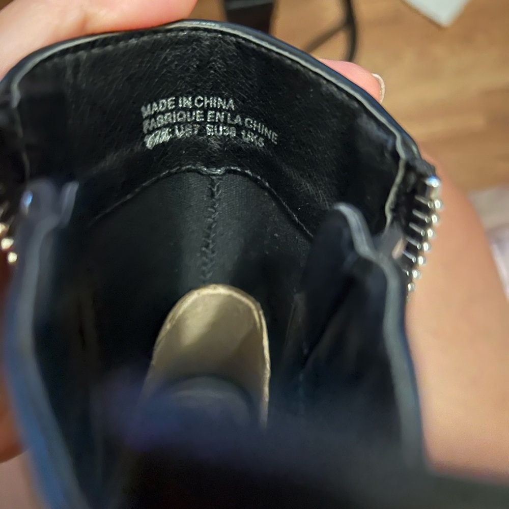 Fall Boots Urban Outfitters - Picture 3 of 8